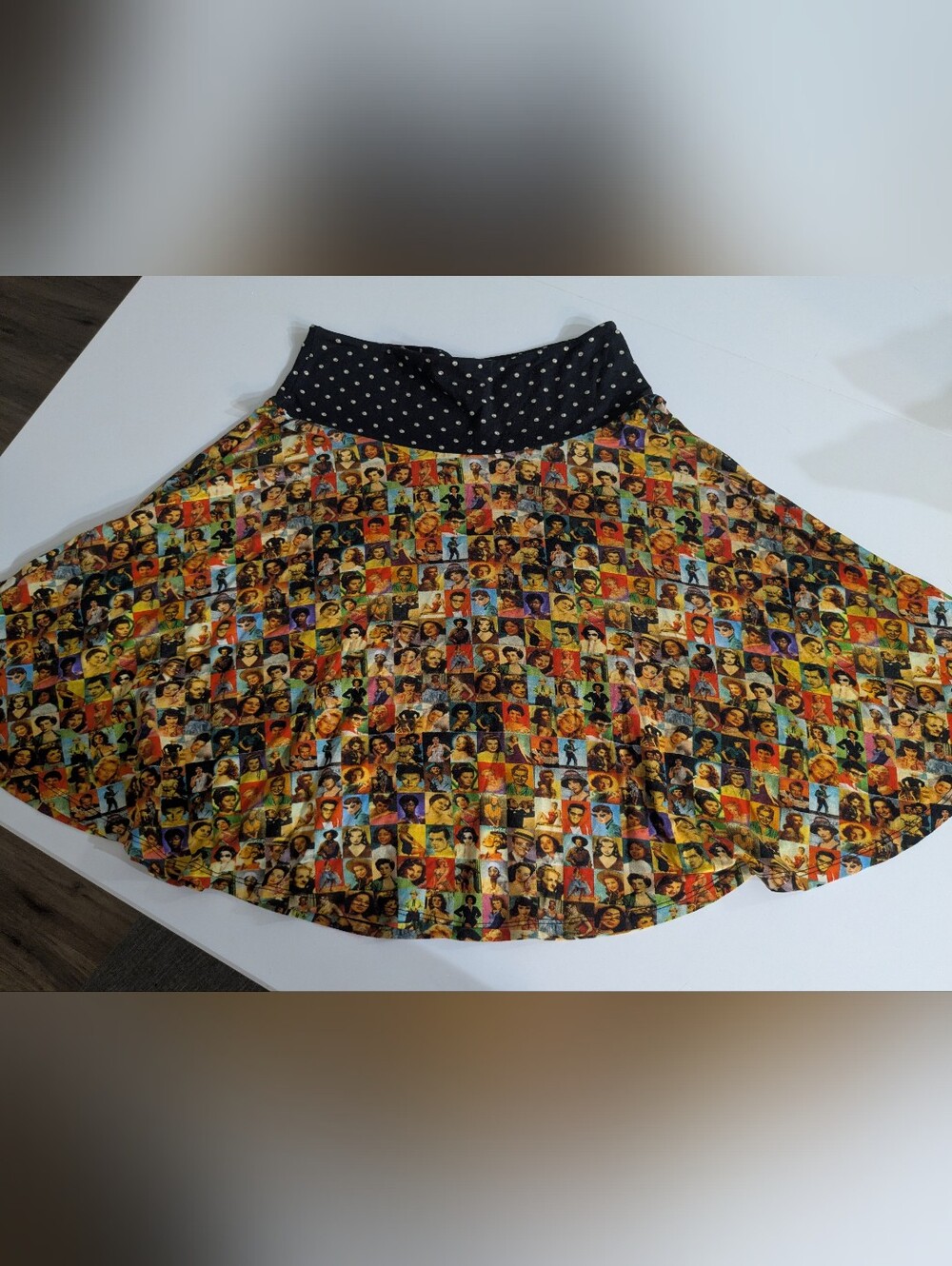 LaLamour Size M Hollywood Movie Stars Collage Skirt